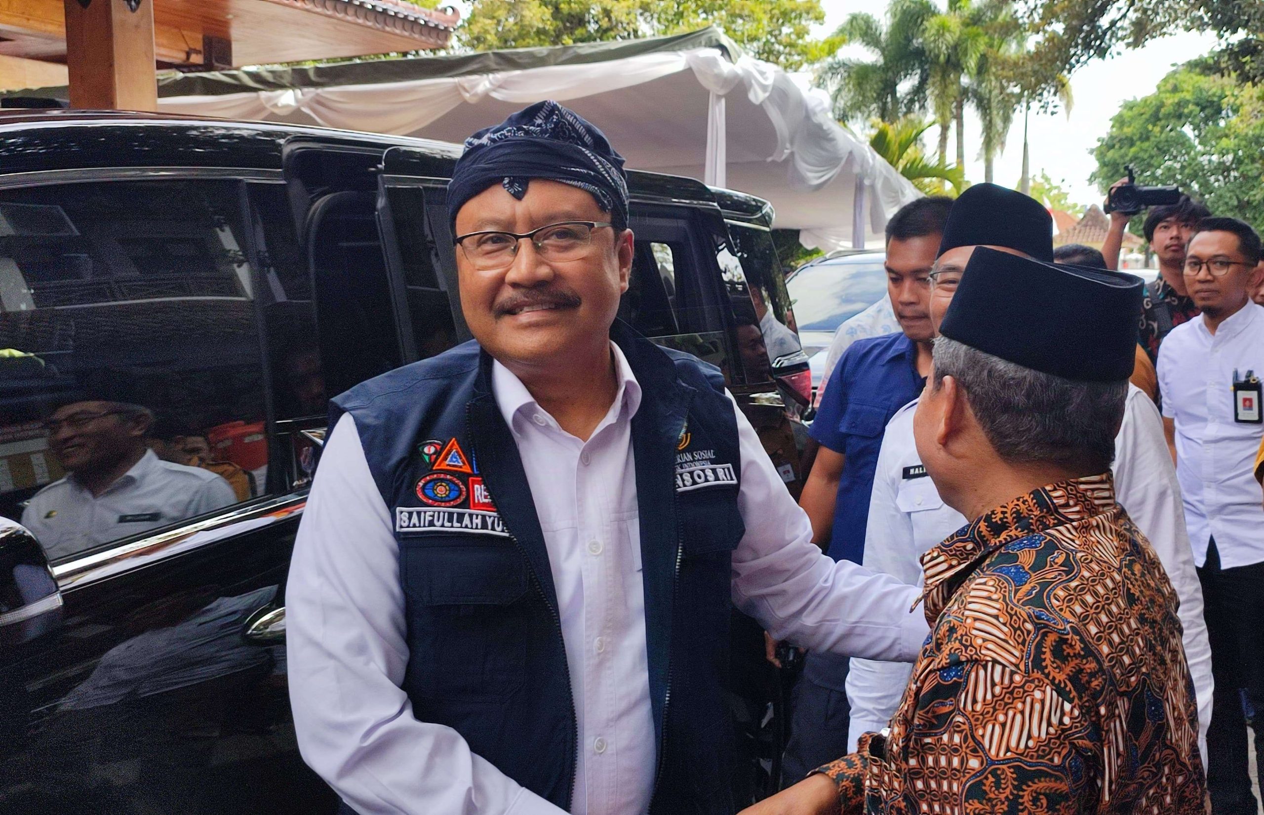 Penyelenggaraan Sekolah Rakyat bagi Keluarga Miskin