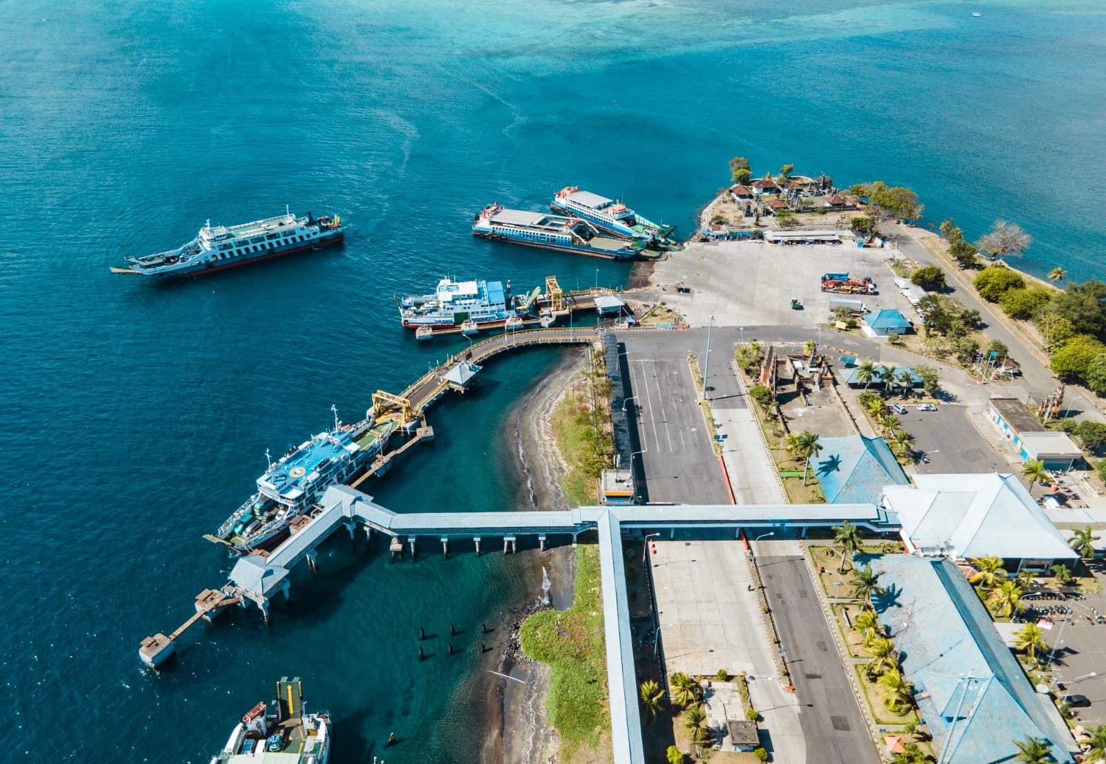 Proyek dermaga kapal feri di Kaimana